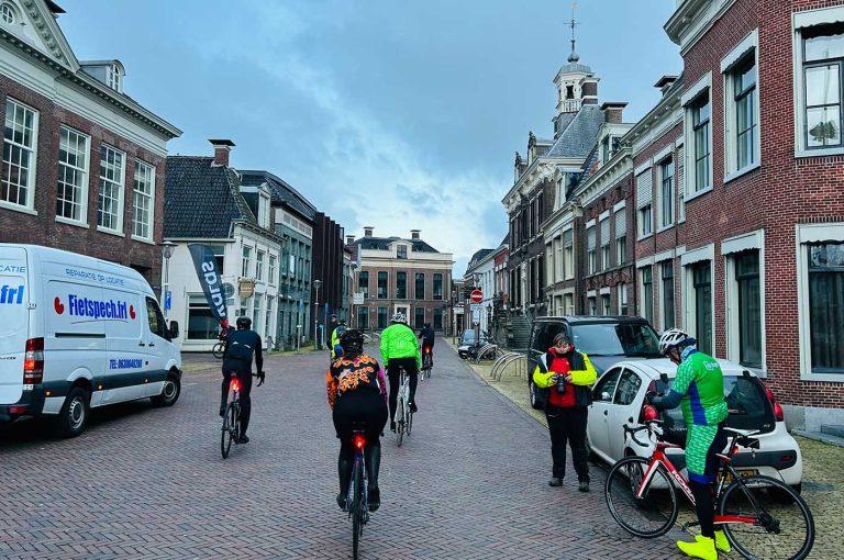 Verslag van een onstuimige Winterfiets Elfstedentocht - In de Kopgroep